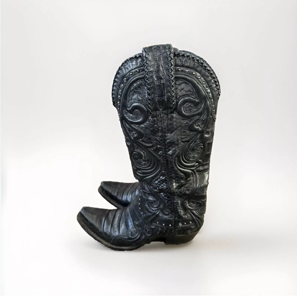 <<< SOLD >>>>  LUCCHESE Sheridan ~ Alligator And Python. Black. Size Women 8C.